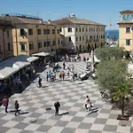 In Piazza Appartamento Con Vista